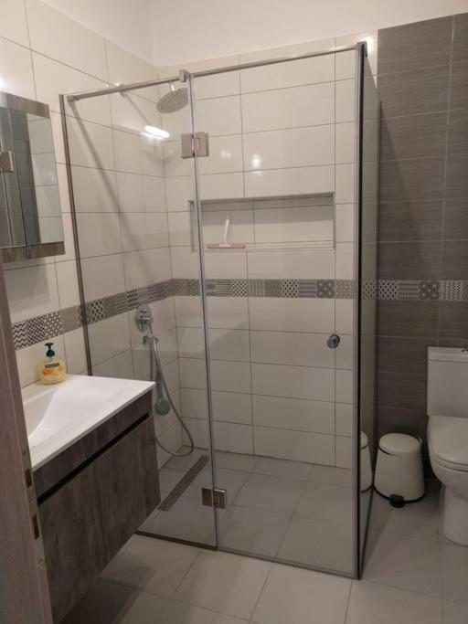 Orange Apartment นิกิติ ภายนอก รูปภาพ